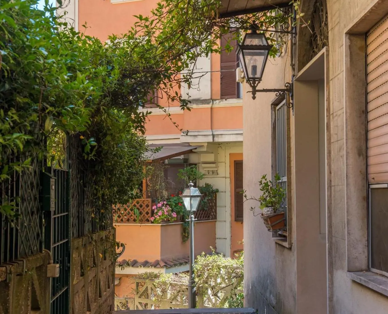 Studio In Trastevere Village Rome Apartment
